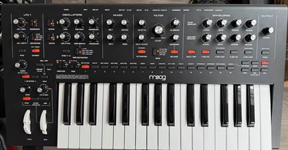 Moog-Messenger"